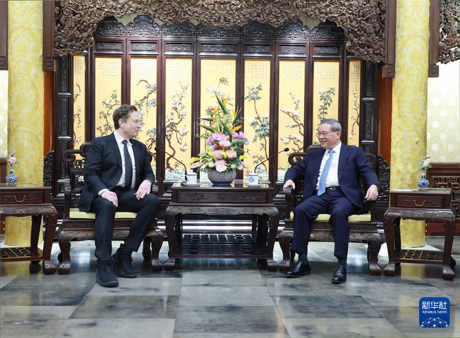 4月28日下午，国务院总理李强在北京钓鱼台国宾馆会见美国特斯拉公司首席执行官马斯克。
